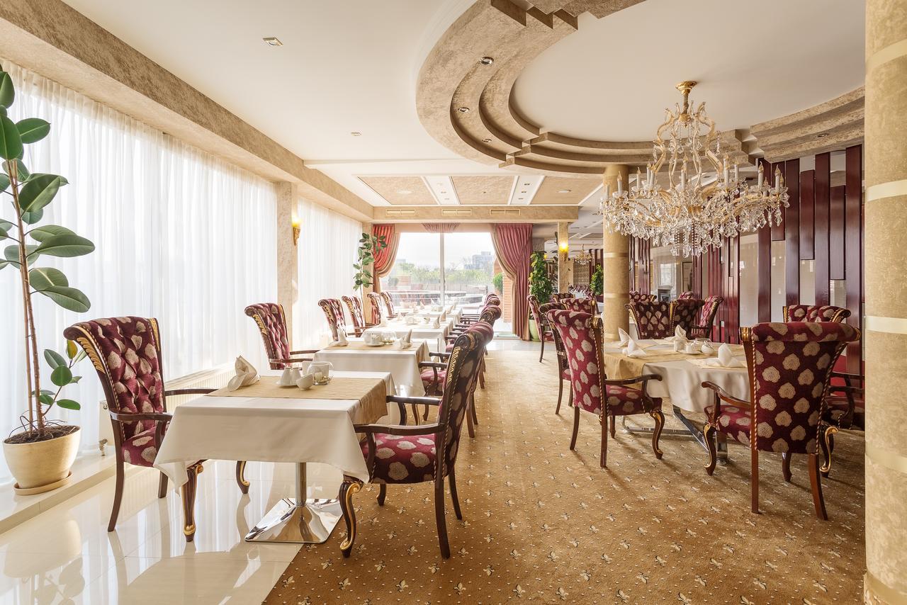 Ark Palace Hotel Odessa Buitenkant foto