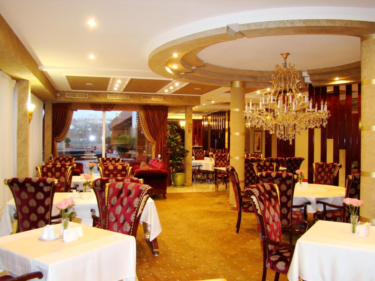 Ark Palace Hotel Odessa Buitenkant foto
